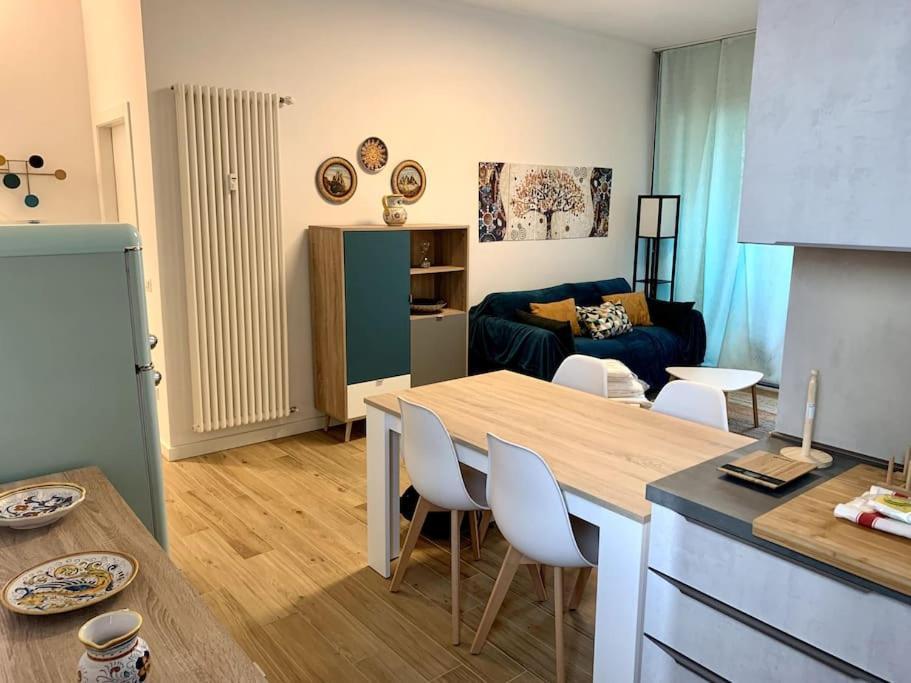 Appartamento Con Terrazzo Sui Tetti Milanesi Екстериор снимка